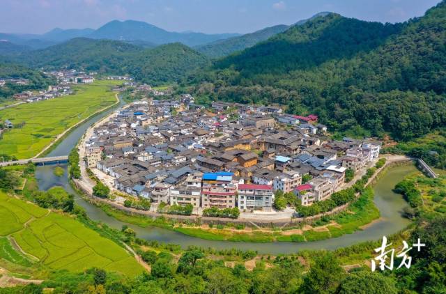 中國歷史文化名村南磜鎮(zhèn)石寨村。汪敬淼 攝
