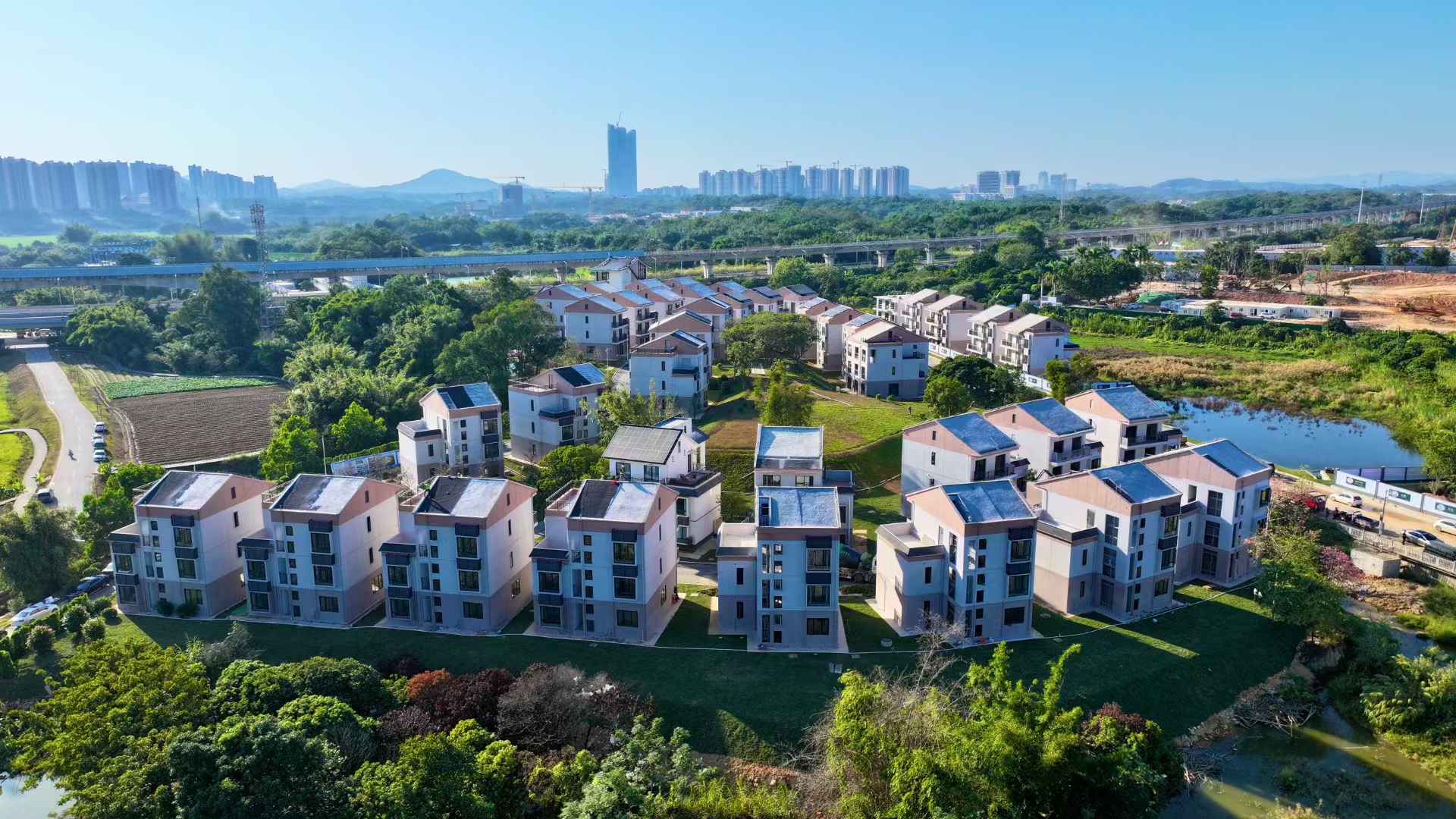 建設(shè)中的逕下新村 (2).jpg
