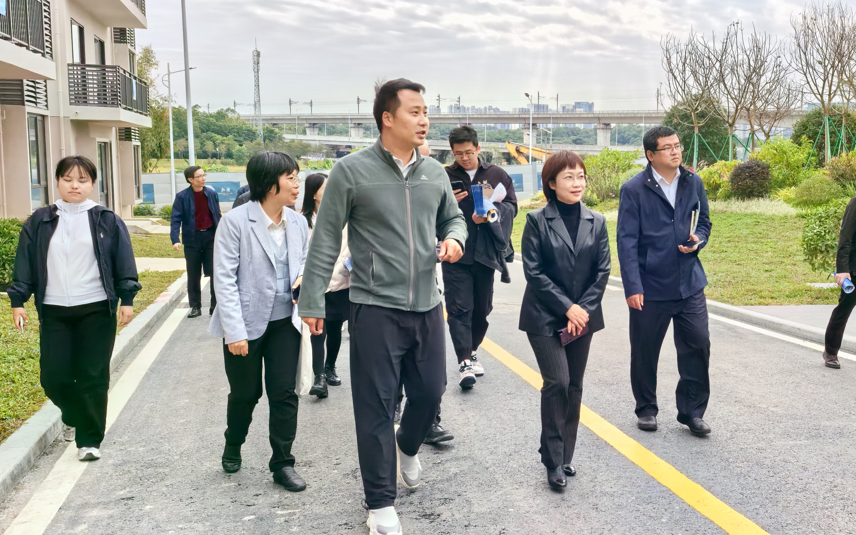 中建科技逕下項(xiàng)目總工介紹逕下未來鄉(xiāng)村的建設(shè)情況.jpg